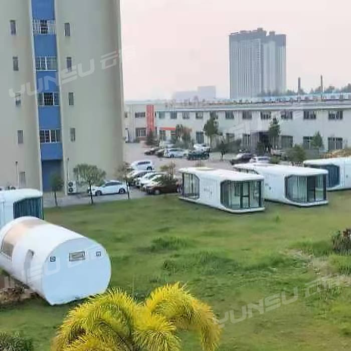 tiny capsule house.jpg